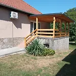 Gulyas Vendeghaz 4*